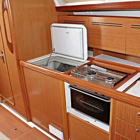 보트호텔 Charter Eolie