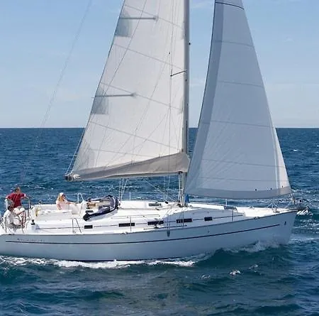 Charter Eolie Botel