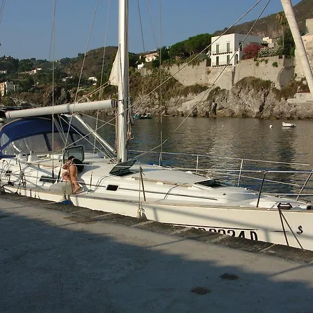 Charter Eolie Botel *